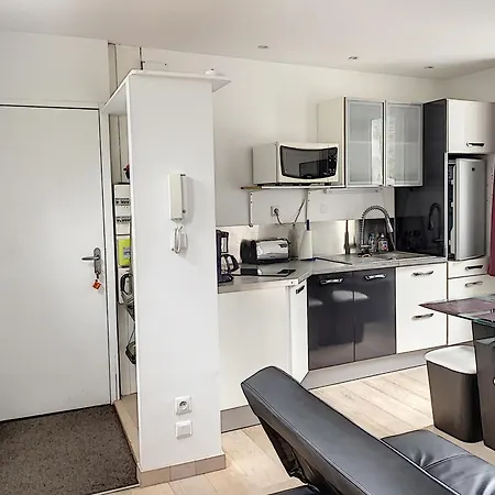 Avec Terrasse Privative, Ascenseur, Et Proche - Fr-1-361-353